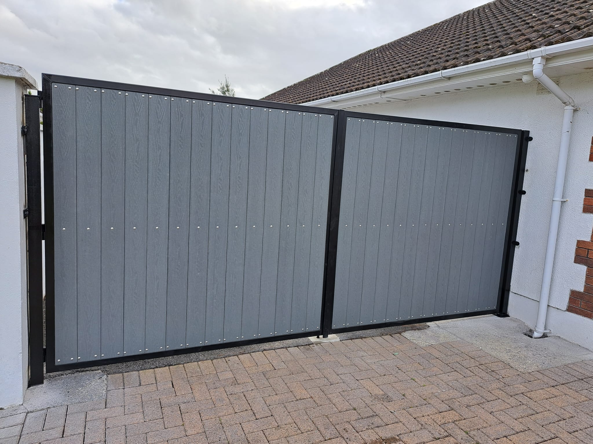 IMG-20251103-WA0020 Steel Gates Laois